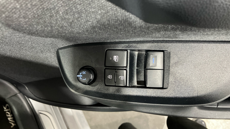 Toyota Yaris 1.5 Hybrid Icon 5dr CVT Hybrid Hatchback